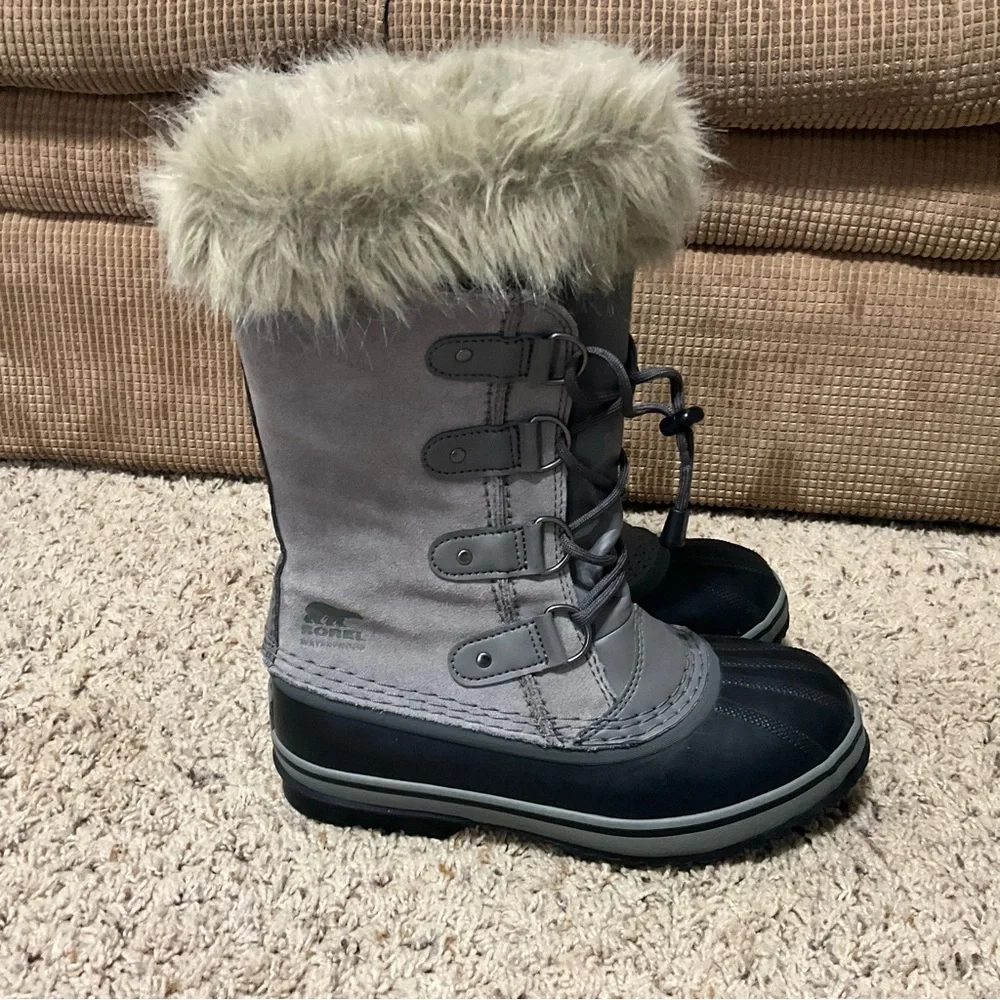 Sorel Gray and Black Boots with leather womens Size 5 - Picture 3 of 16